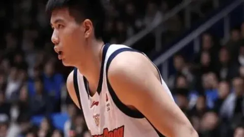 乌克兰总统泽连斯基与英国首相通话，探讨后续合作事宜