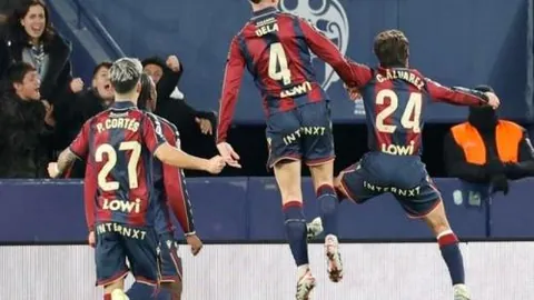 2016年中国足球新星痛失曼努埃尔杯决赛，0-1不敌赫罗纳球队